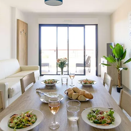 Select' - T2 A Saint-clair Au Lavandou Dans Neuve Avec Piscine - 180sud-b12 *